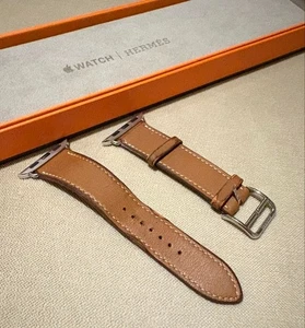 Hermès Apple Watch Simple Tour Gold Leather Band 42mm - Photo 1 sur 5