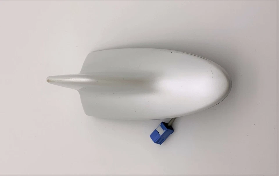 Antena montada en el techo radio aleta de tiburón con cable plateada OEM 06-13 Lexus IS250 IS350 Foto 1 de 4