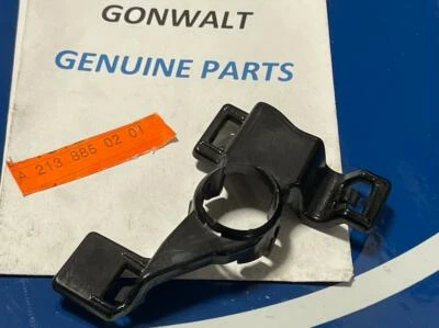 Mercedes Benz Genuine E63 AMG 4Matic 2018-2020 Lower Mount Bracket OE 2138850201 - Image 1 of 3