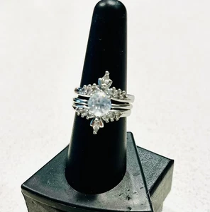 Avon Vintage Three Band Ring Size 7-3/4” - Picture 1 of 3