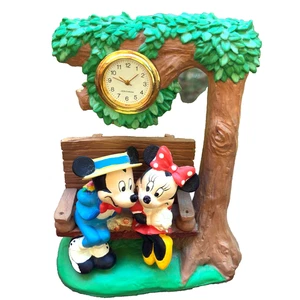 Disney Mickey & Minnie Mouse Figurine On Bench Resin Desk Quartz Clock Japan - Picture 1 of 8