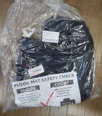 New OEM Toyota Prius black floormats 2020 2016-2022 PT919-47210 Foto 1 de 3