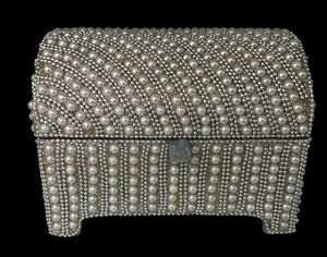 Pearl / Silver Beaded Jewelry Treasure Chest Box Hinged 6 x 4" - Picture 1 of 7