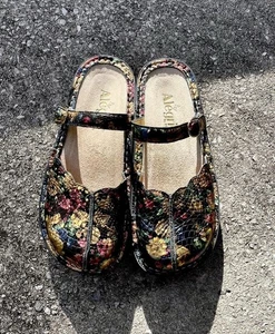 Alegria Tuscany Gold Mary Jane/Slip-On Shoes - Size 37 US 7 - Floral - Leather - Picture 1 of 9