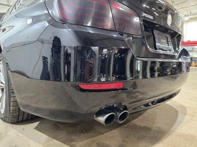 Parachoques trasero con paquete aerodinámico M compatible con BMW 528i 615166 11-16 Foto 1 de 4