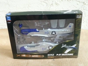 P-51 Mustang 1:48 Scale 26pcs WWII War Planes New Ray Model 118687 - Picture 1 of 6