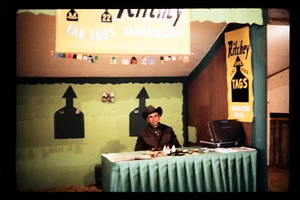 Lote de 8 35 mm Kodachrome Fotos de diapositivas 1970 Feria del Estado de Florida Ritchey etiquetas para las orejas - Imagen 1 de 8