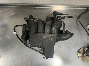 Vauxhall Astra Mk6 J 1.6 Petrol A16XER Inlet Manifold With Fuel Rail 55561187 - Picture 1 of 7
