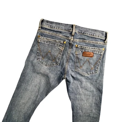 Pantalones de mezclilla Wrangler retro ajustados bootcut para hombre azul talla 30x32 ropa de trabajo desgastada Foto 1 de 4