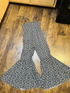 SHEIN Floral Bohemian Hippie Jumpsuit Romper Size M - Picture 1 of 11