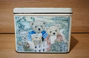 Vintage Teddy Bear empty Biscuit toffee sweet tin 1980s 13 x 9 x 10cms - Picture 1 of 7