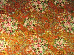 Tela FLORAL de Charles BrotHers diseño detalles metálicos 43 X 66 pulgadas. - Imagen 1 de 6