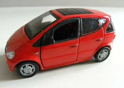 1/43 MERCEDES CLASSE A rouge sans boite - Photo 1/4