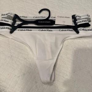 WOMENS SIZE MEDIUM CALVIN KLEIN THONG UNDERWEAR 3 PAIR WHITE GRAY BLACK - Picture 1 of 8