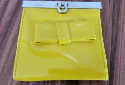 Vtg Yellow Bow Billfold Purse Plastic? Vinyl? w Silver Trim MCM - Image 1 of 4
