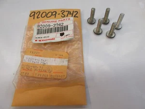 Kawasaki Side Bumper Screw JS650 1988 Jet Ski NOS OEM 92009-3742 sold as 5 - Picture 1 of 2