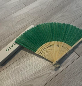 GIVENCHY Ventilatoren Klappventilator Sensu Japan Limited - Neu - Bild 1 von 2