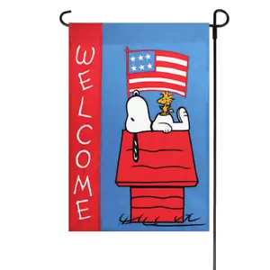 SNOOPY PEANUTS GANG Flag APPLIQUE Patriotic Snoopy on Doghouse 12"X18"40922 NIP - Picture 1 of 2