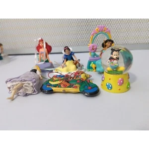 Lot Of Seasonal Disneyana Ornaments And Snowglobe Tigger, Mickey, Ariel, Jasmine - Picture 1 of 7