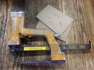 BOSTITCH Pneumatic Air Plier Box Carton Staple Stapler Gun P50-5C SB5019 3/8" US - Picture 1 of 14