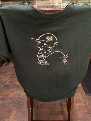 Green Bay Packers Pee On Minnesota Vikings Men's S Shirt embroidered - Image 1 of 3