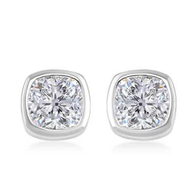 ¡¡IMPRESIONANTE!! Aretes de moissanita chapados en rodio de plata de ley de 0,60 quilates Foto 1 de 4