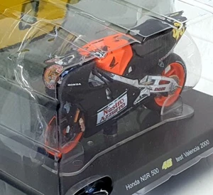 Altaya 1/18 Scale FFR17 - Honda NSR 500 #46 Test Valencia 2000 Rossi - Picture 1 of 2