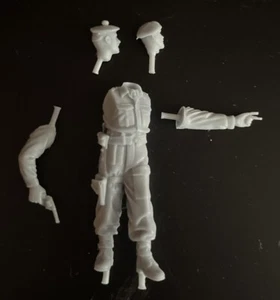 1/35 Resin British Officer with Revolver Pointing (579) - Bild 1 von 3