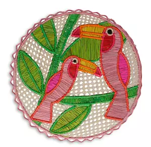SET DI 2 TOVAGLIETTE MERCEDES SALAZAR TOUCAN LOVER ROSA RAFIA 15" FATTE A MANO NUOVE - Foto 1 di 14