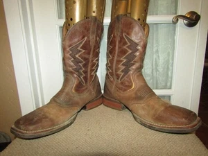 Bota Western Cody James 13 D para hombre punta cuadrada ancha cuero marrón XBP11-8S - Imagen 1 de 9