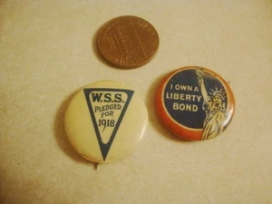 Vintage 1918 W.S.S. Pledge Estatua de LIBERTY BOND Pinback Botón x2 Coleccionable! - Imagen 1 de 2