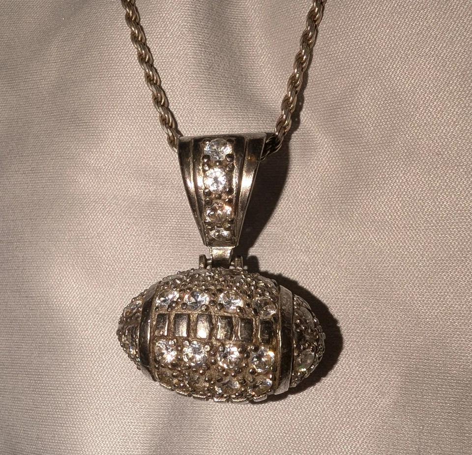 Collar colgante de fútbol americano sólido de plata de ley de 16" para hombre con cadena de cuerda de ley Foto 1 de 4