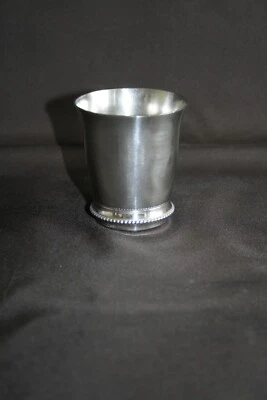 Timbale ancienne en métal argenté - Photo 1/2