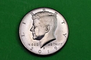 2019-D GEM BU Mint State Kennedy US Half Dollar coin - Picture 1 of 2