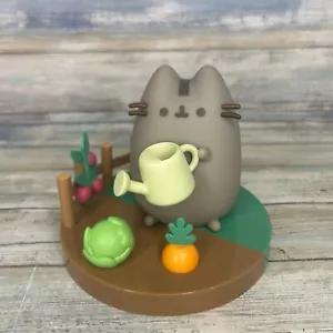 Pusheen Collectible Vinyl Figure 2022 Gardening Farmer Crunchy - Picture 1 of 7
