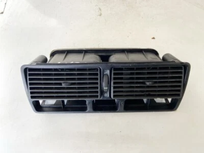 Volkswagen Golf 1998 Dash Vent (Air Vent Grille) used, Genuine #1474254-50 - Изображение 1 из 4