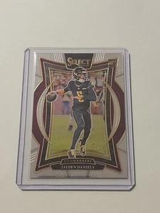 2024 Panini Select - Jayden Daniels Concourse Level #26 (RC) - Bild 1 von 2