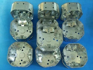 LOT OF TEN 4" STEEL OCTAGON ELECTRICAL BOXES 10 PACK 1/2" KO & ROMEX CLAMPS - Picture 1 of 4