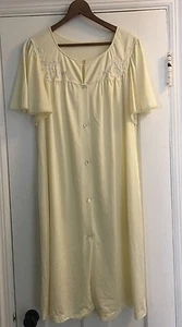 Vintage SHADOWLINE Yellow Appliqued Short Nylon Nightgown Med Sheer Lace Trim - Picture 1 of 8