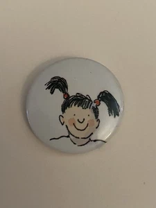 American Girl Grin Pins 61 1994 Girl With Ponytails Pin Back Button P84 - Picture 1 of 3