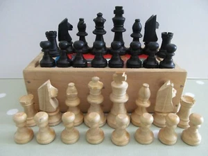 VINTAGE WOODEN TSL CHESS SET  BOXWOOD CHESSMAN MADE IN SPAIN KING 56mm COMPLETE - Picture 1 of 8
