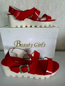 Damen Sandalen Plateausohle Keilabsatz Sommerschuhe Lack Rot Gr.38 NEU  - Bild 1 von 11