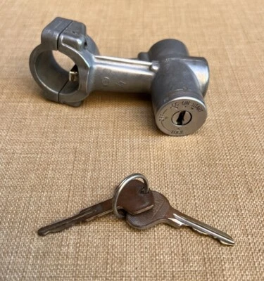 DATSUN 1977-81 BLUEBIRD (810) 180B SSS ¡BARRIL DE ENCENDIDO GENUINO Y LLAVE DE FÁBRICA!! Foto 1 de 4