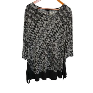 AnyWear by Catherines Women Tunic Top 1X Black Geometric Stretch Casual Office - Picture 1 of 6