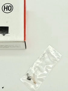 GÜTZOLD PIKO 2 Kohlebürsten 2,75x 5mm & 2 Federn Diesellok Ersatzteil H0 1:87 DC - Bild 1 von 3