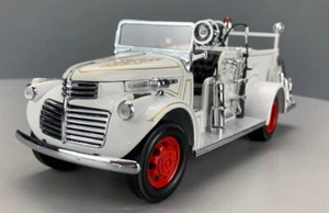 1:24 Diecast #20068 Road Signature 1941 GMC White Fire Truck D0923 - Picture 1 of 15