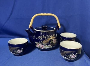 Juego de té japonés vintage de porcelana azul cobalto recortado en oro - sin marcar con 3 tazas - Imagen 1 de 8