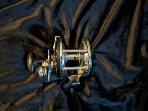 Vintage JALEOXE MODEL 1215 Saltwater Fishing reel. - Picture 1 of 8