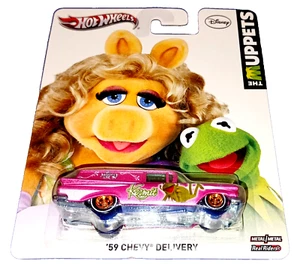 Hot Wheels 59 CHEVY DELIVERY The Muppets Kermit Miss Piggy 2012 Pink Pop Culture - Picture 1 of 10