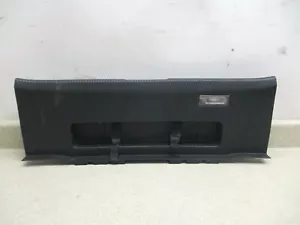 1Q0863459 07 08 09 10 11 12 13 14 15 16 17 VW EOS Rear Trunk Latch Cover Panel - Foto 1 di 9